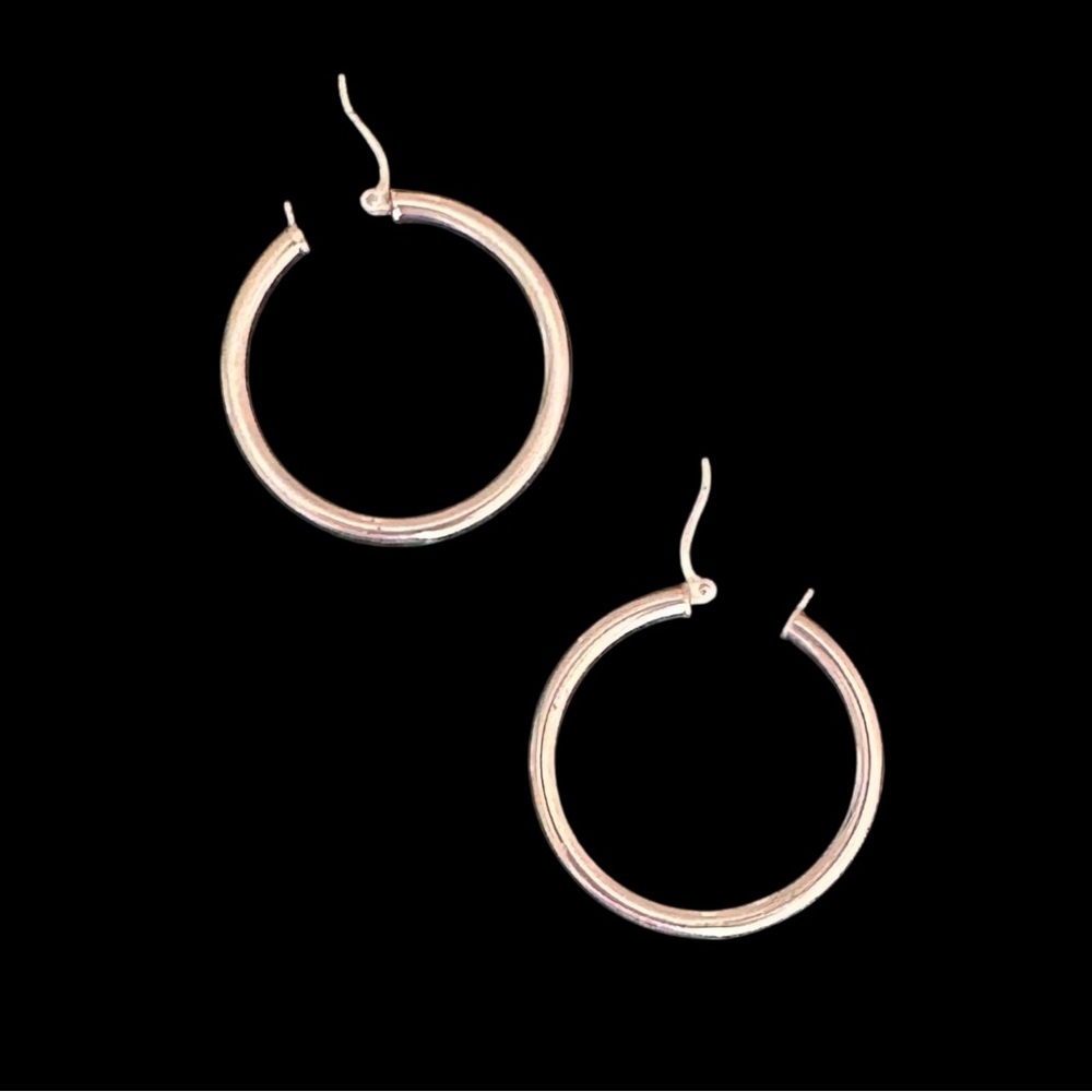 2 Pairs of .925 Sterling Silver Vintage Hoop Earrings - Picture 3 of 8